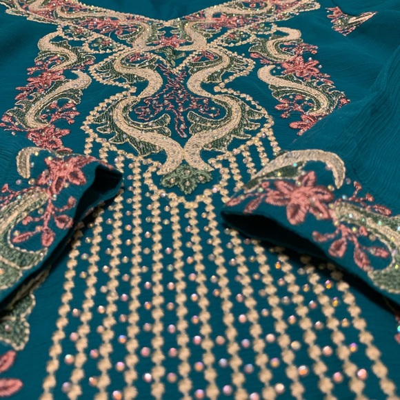 Beautiful Embroidered Teal and Pink Kurta - Picture 7 of 8